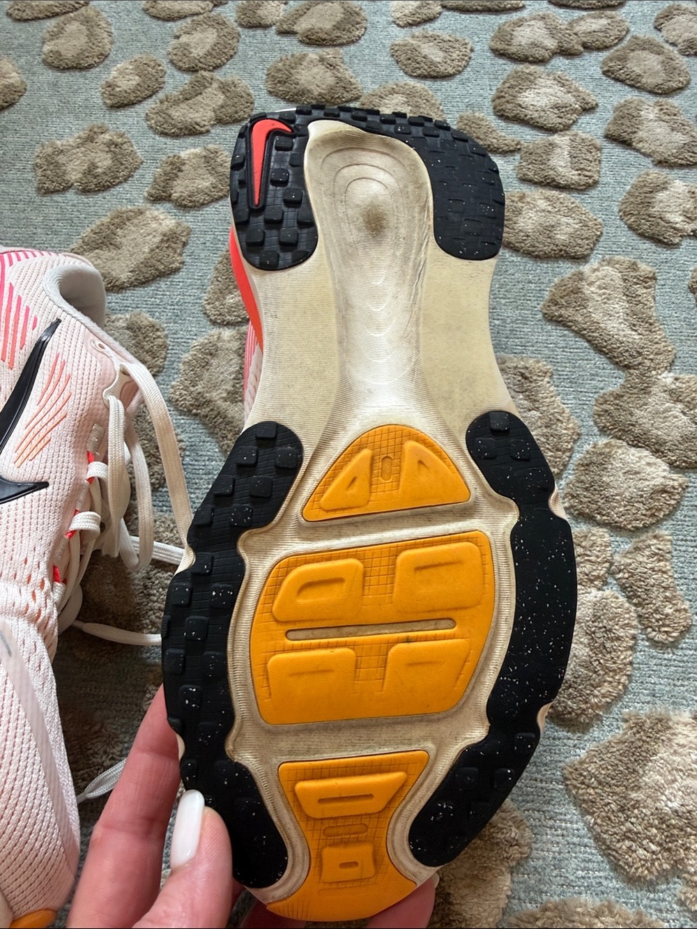 Women’s Nike Vomero 18 Running Shoe | Size 9.5 👟 - Picture 12 of 13